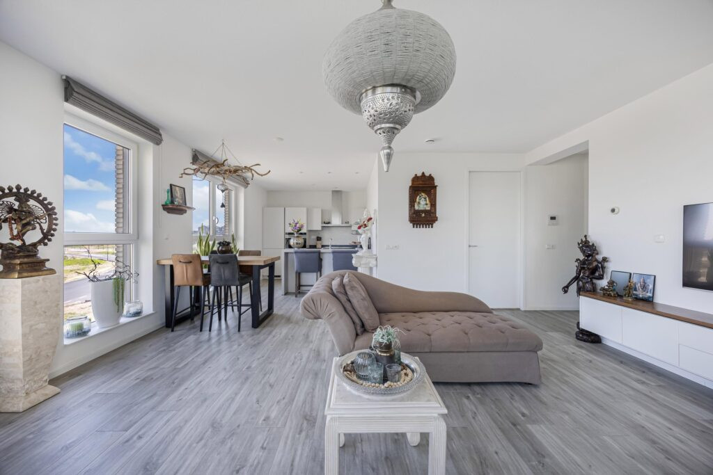 Appartement te koop: Zeeduinweg 14, Almere