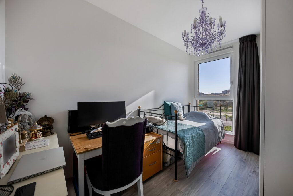Appartement te koop: Zeeduinweg 14, Almere