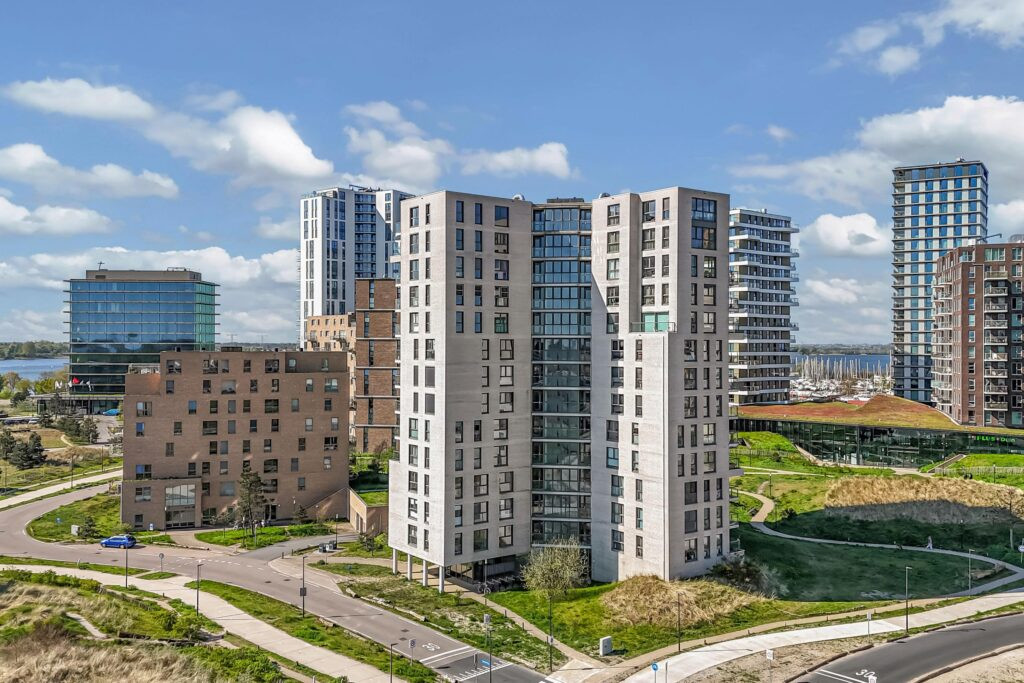 Appartement te koop: Zeeduinweg 14, Almere