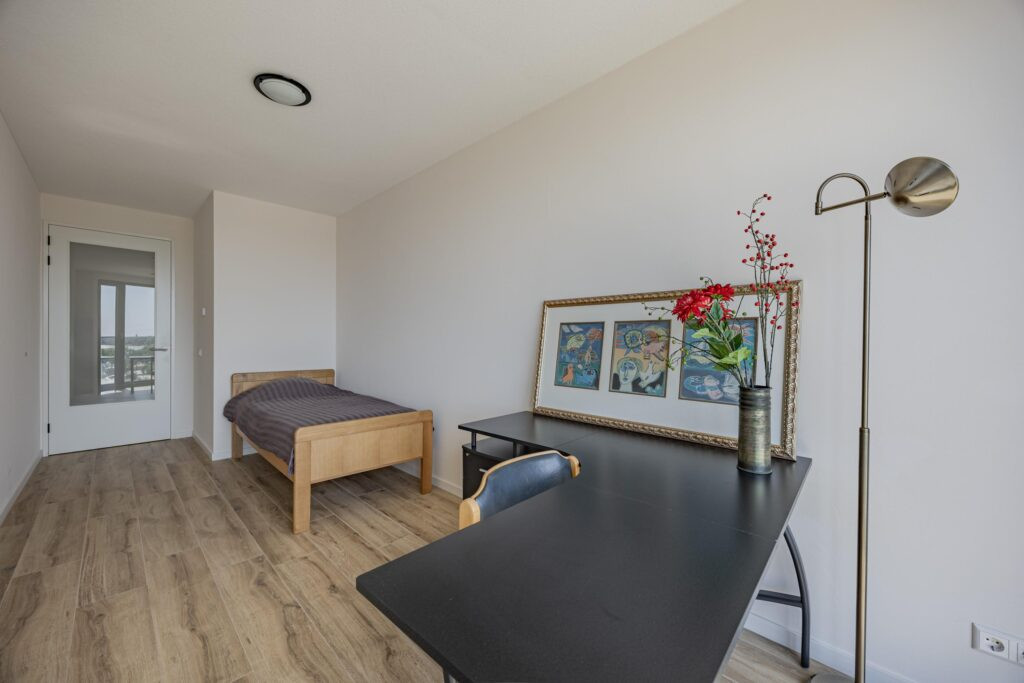 Appartement te koop: Zeeduinweg 231, Almere