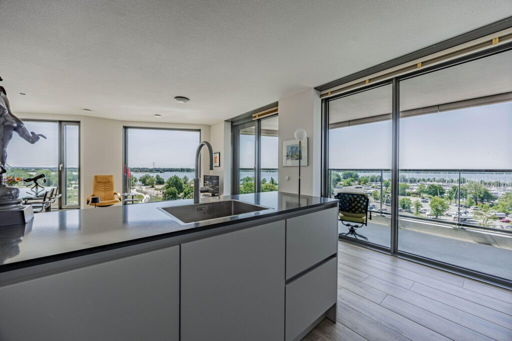 Appartement te koop: Zeeduinweg 231, Almere