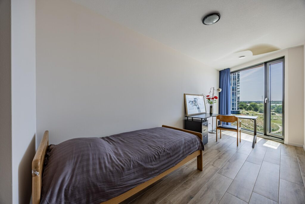 Appartement te koop: Zeeduinweg 231, Almere