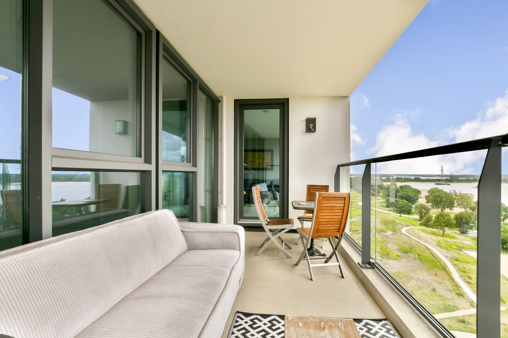 Appartement te koop: Zeeduinweg 454, Almere