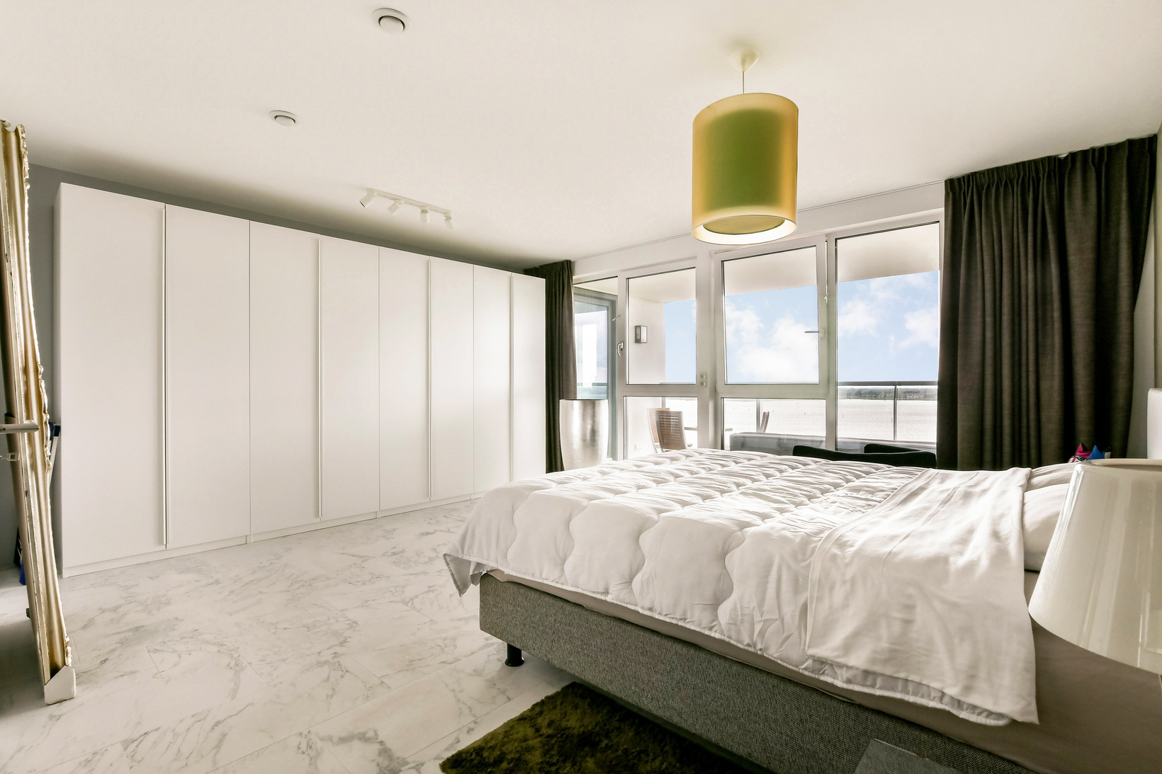 Appartement te koop: Zeeduinweg 454, Almere