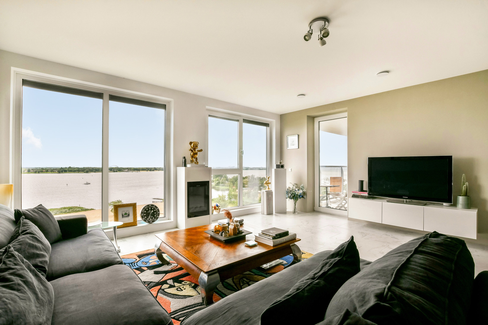 Appartement te koop: Zeeduinweg 454, Almere