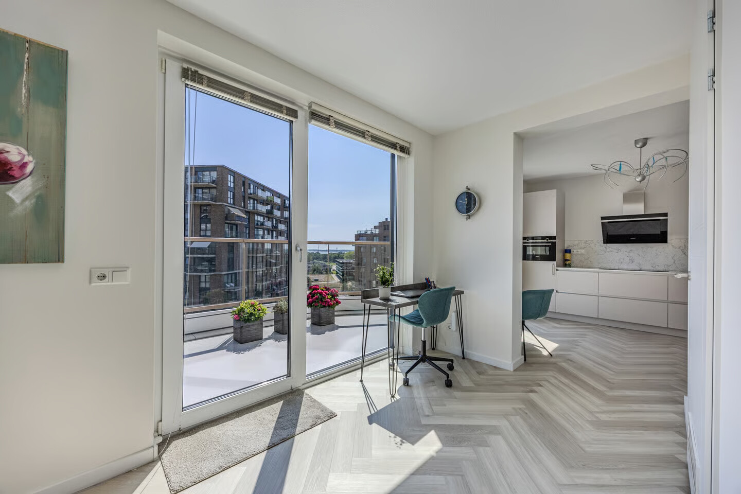 Appartement te koop: Zeeduinweg 618, Almere