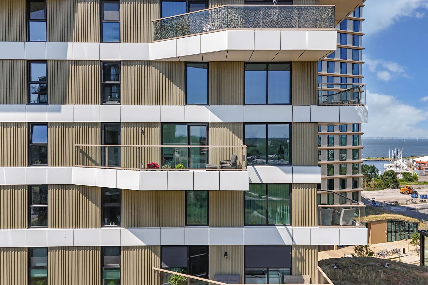 Appartement te koop: Zeeduinweg 618, Almere