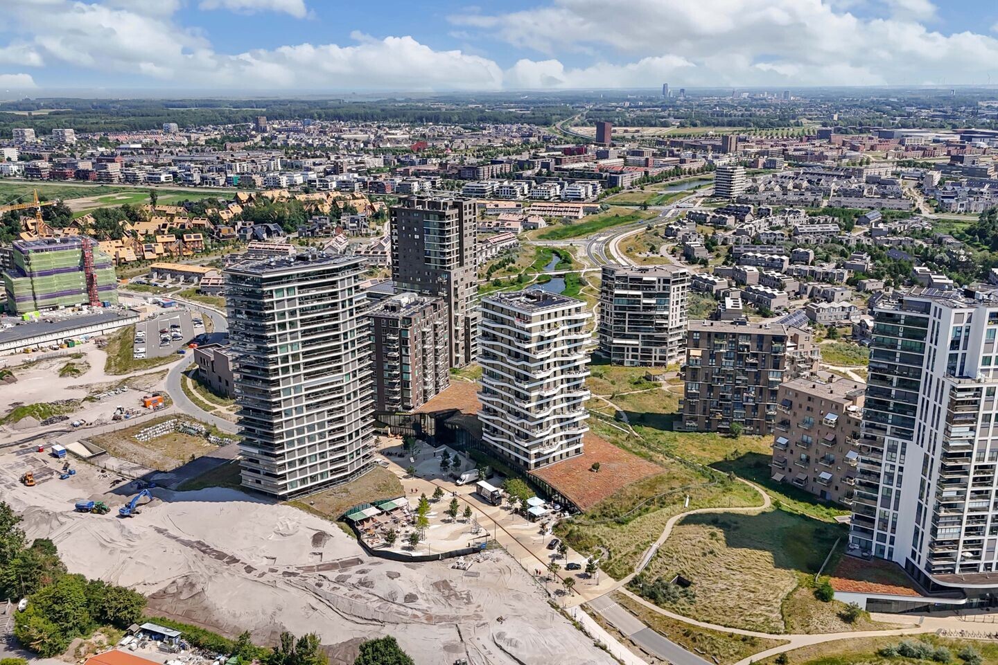 Appartement te koop: Zeeduinweg 618, Almere