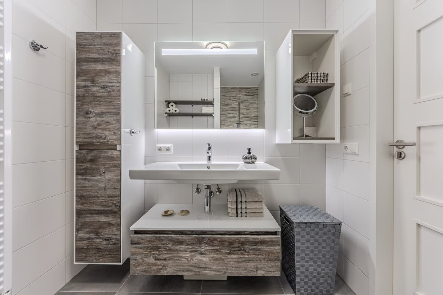 Appartement te koop: Zeeduinweg 618, Almere