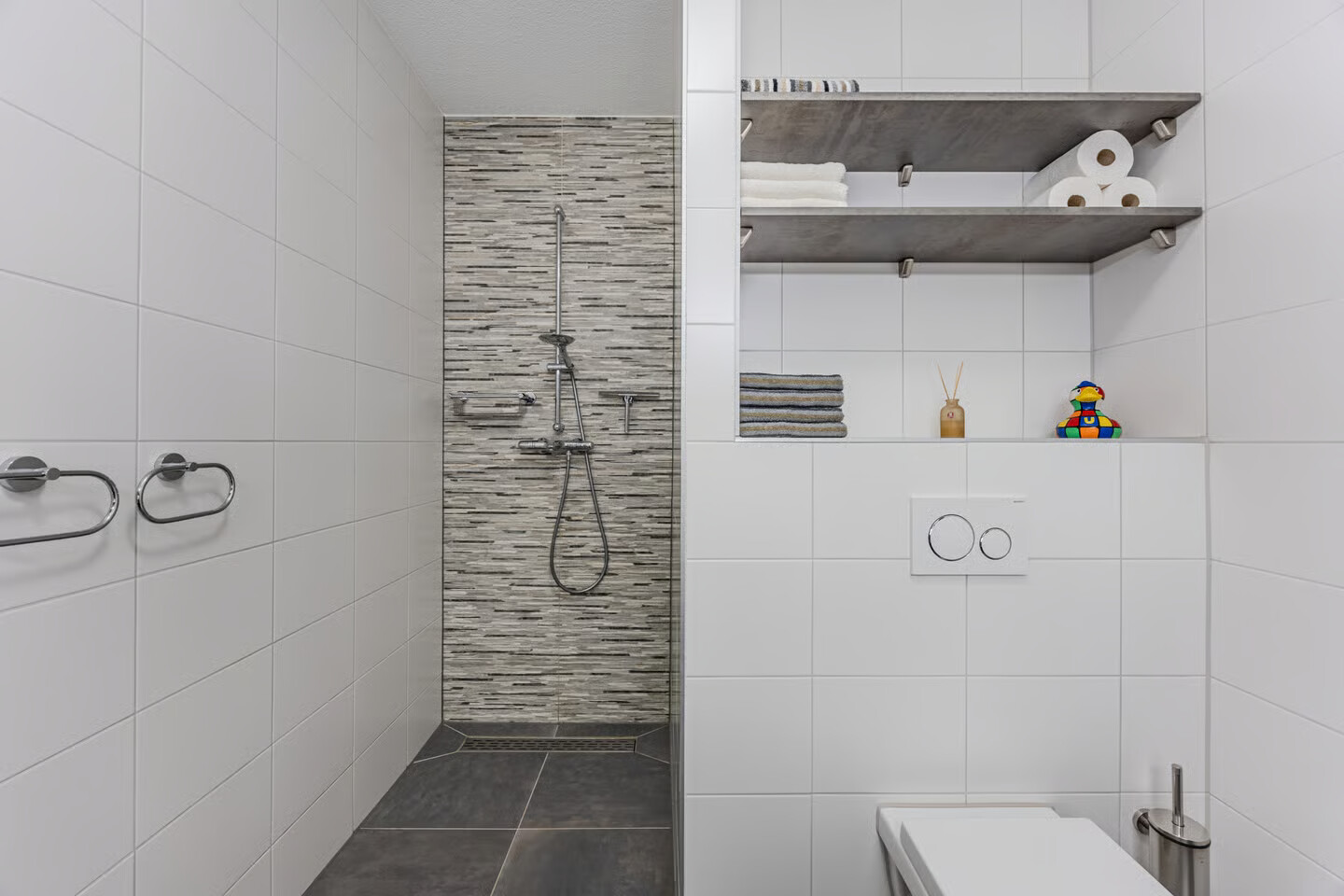 Appartement te koop: Zeeduinweg 618, Almere