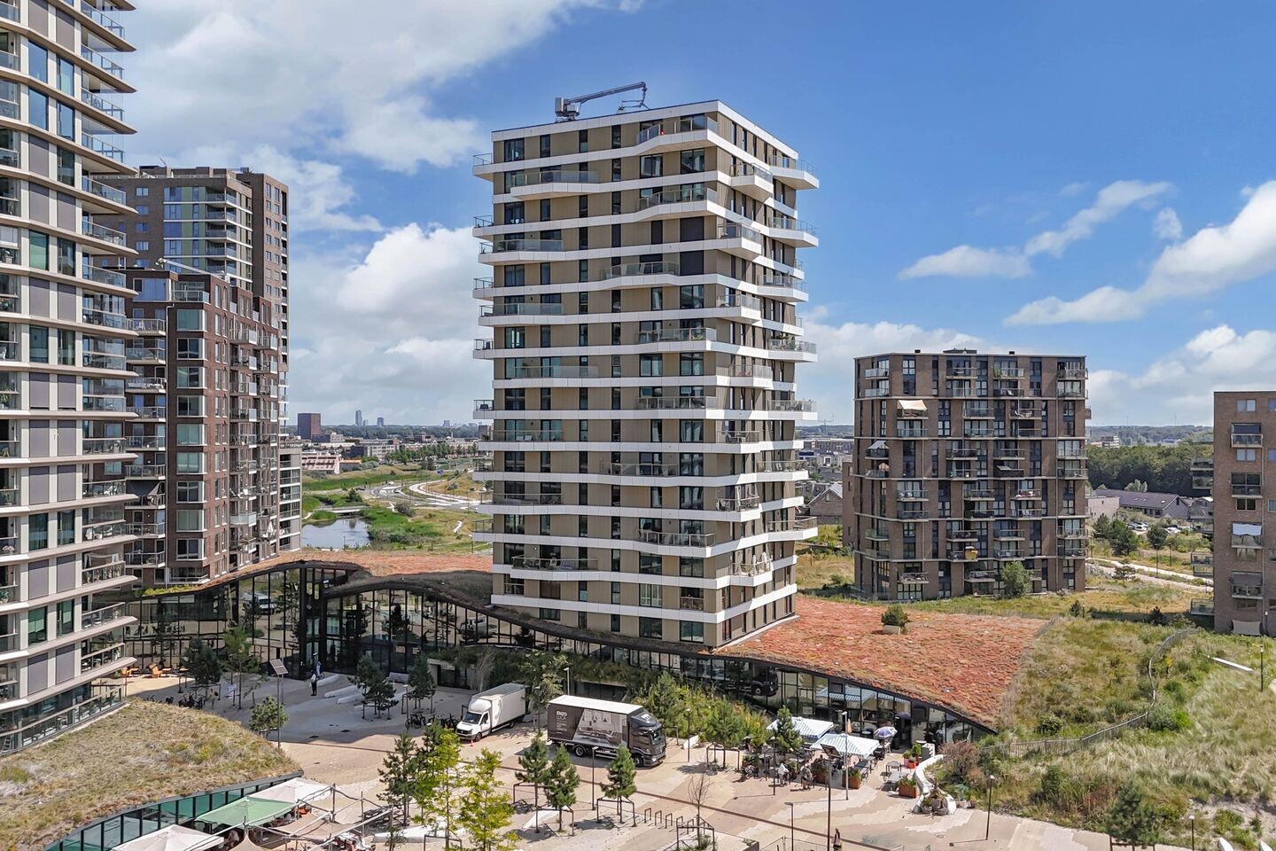 Appartement te koop: Zeeduinweg 618, Almere