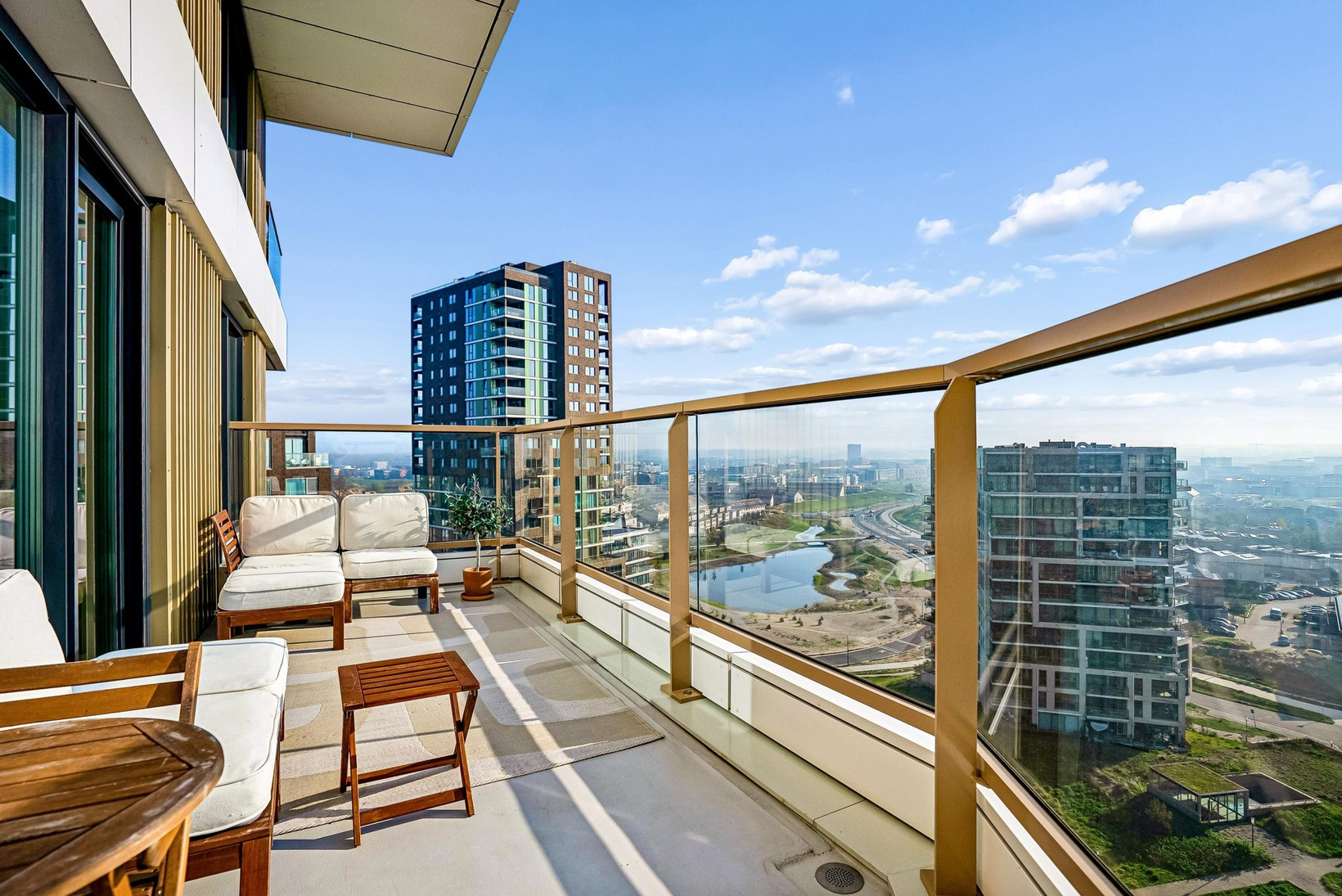 Appartement te koop: Zeeduinweg 666, Almere
