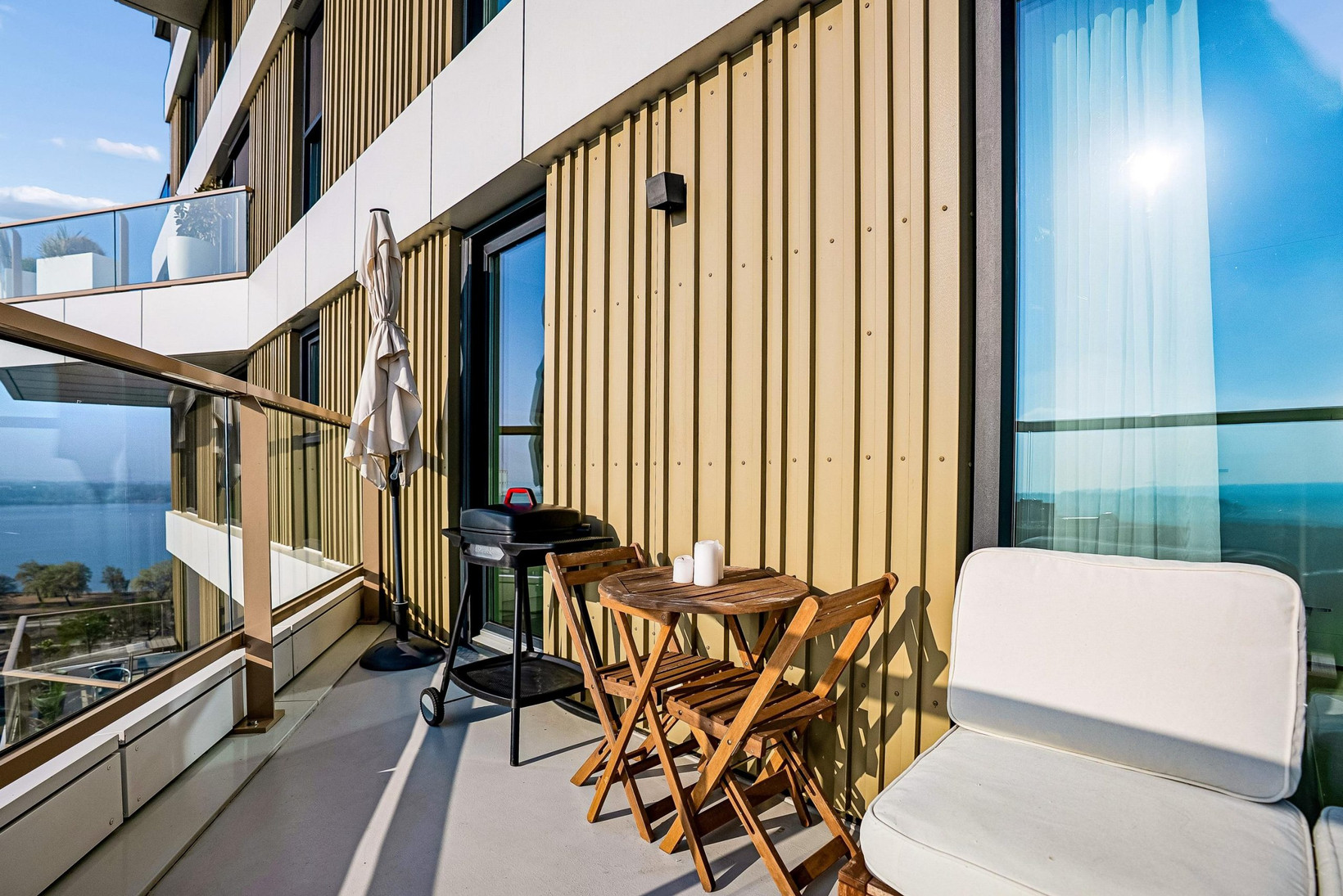 Appartement te koop: Zeeduinweg 666, Almere