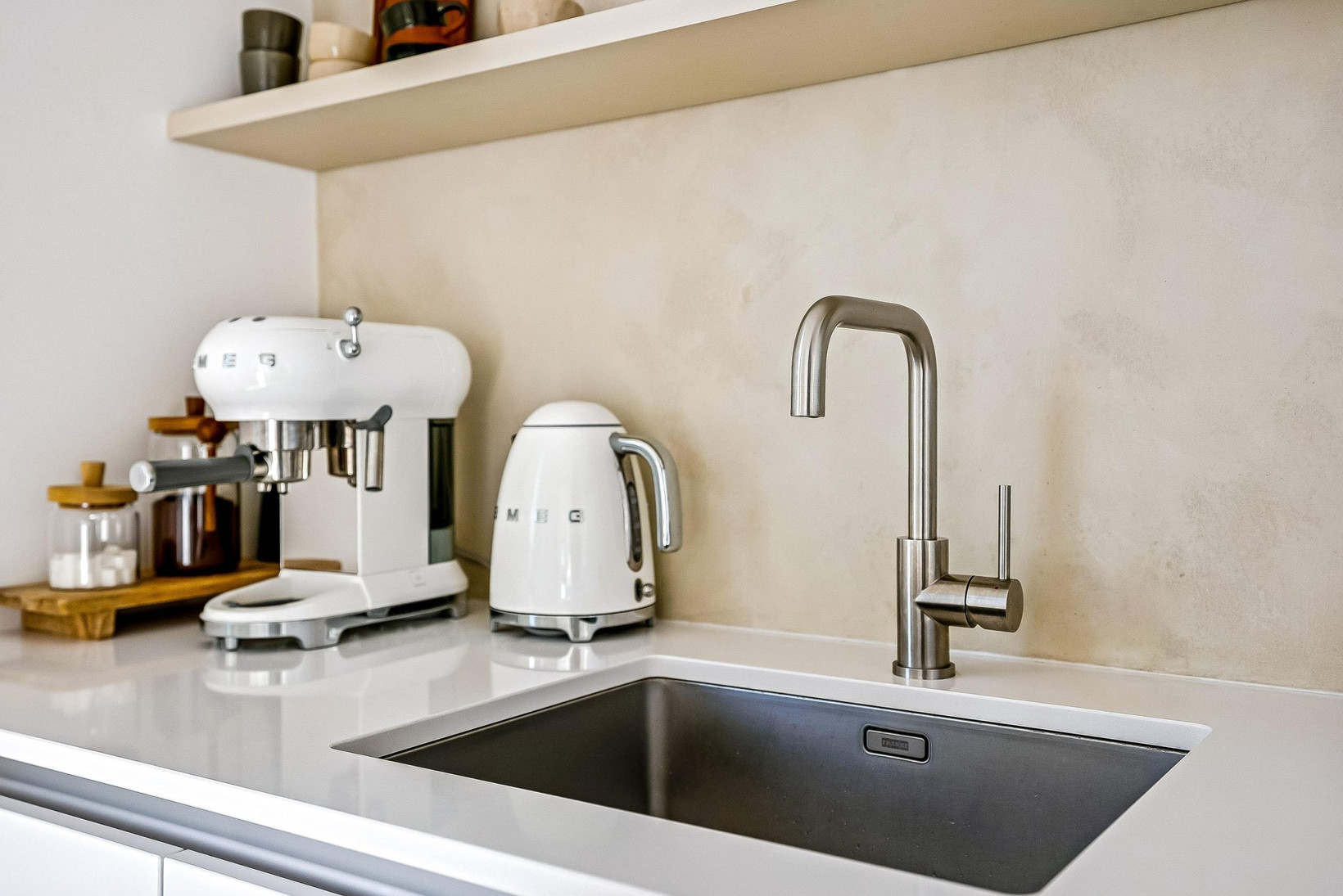 Appartement te koop: Zeeduinweg 666, Almere
