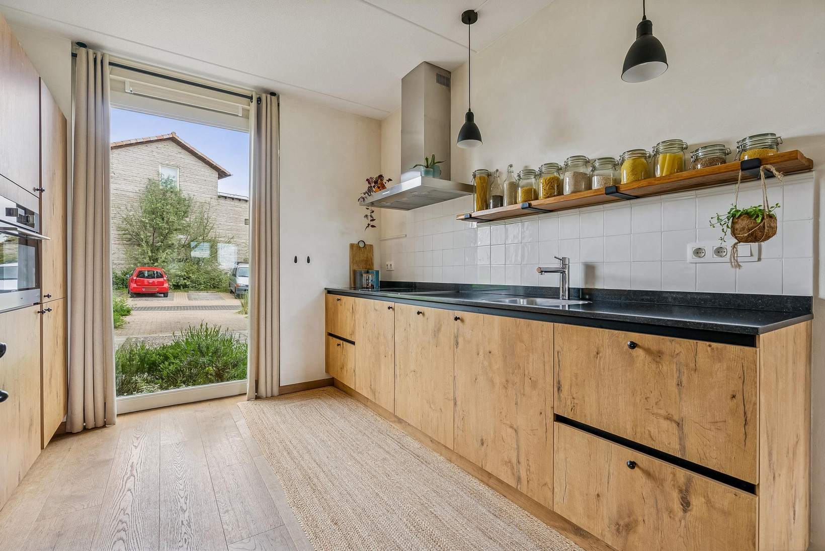 Twee-onder-één-kap te koop: Sterduinstraat 115, Almere