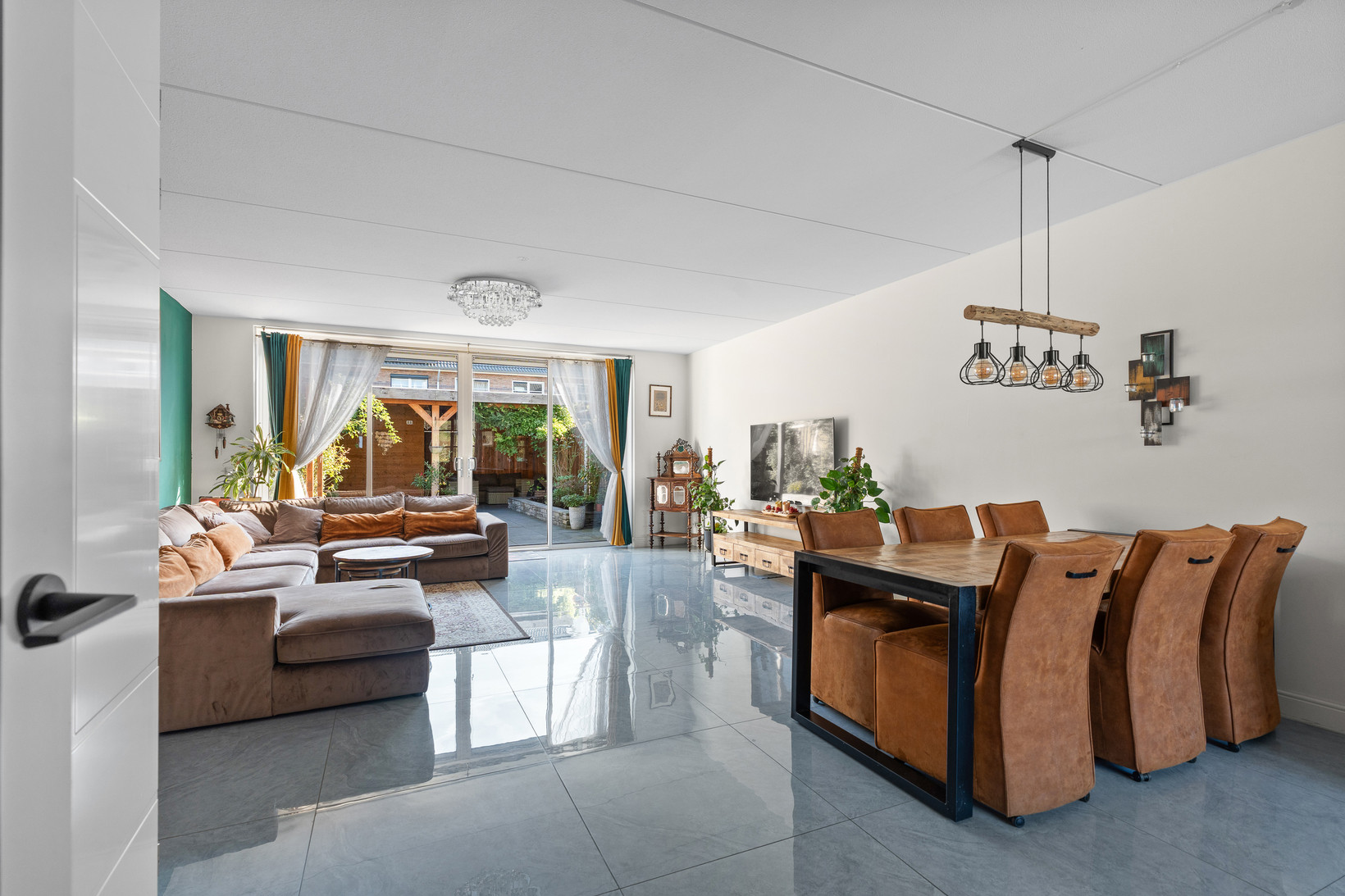 Tussenwoning te koop: Mildred Didriksonstraat 14, Almere