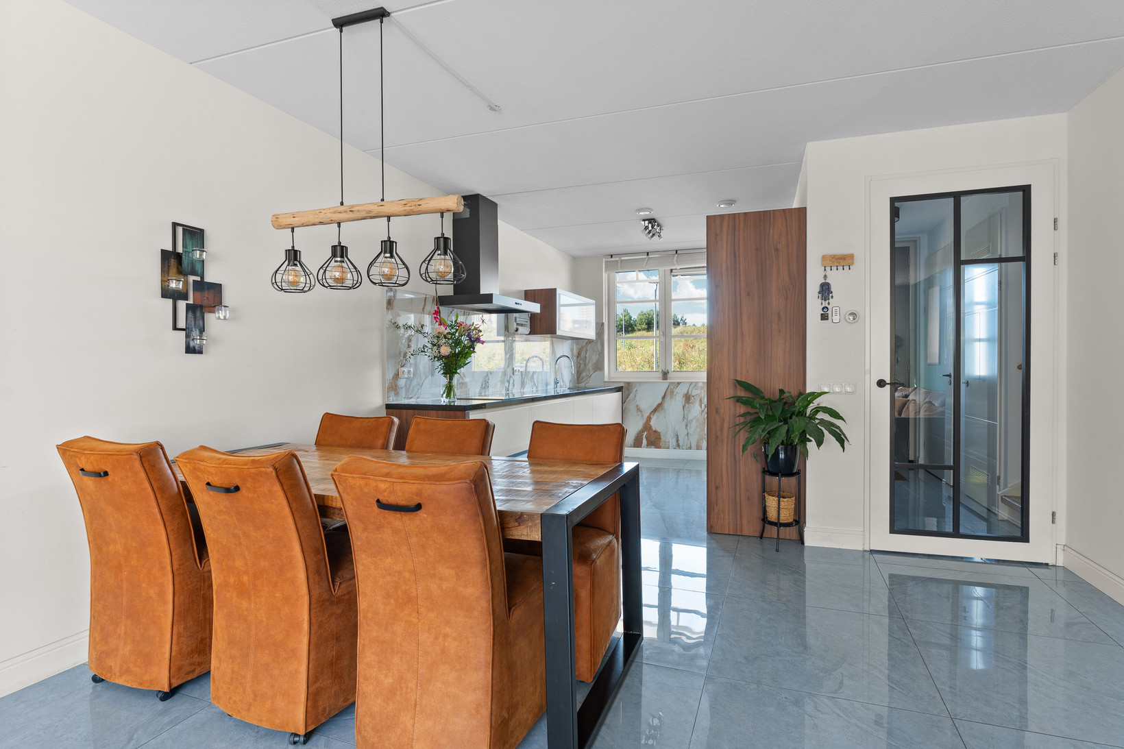 Tussenwoning te koop: Mildred Didriksonstraat 14, Almere