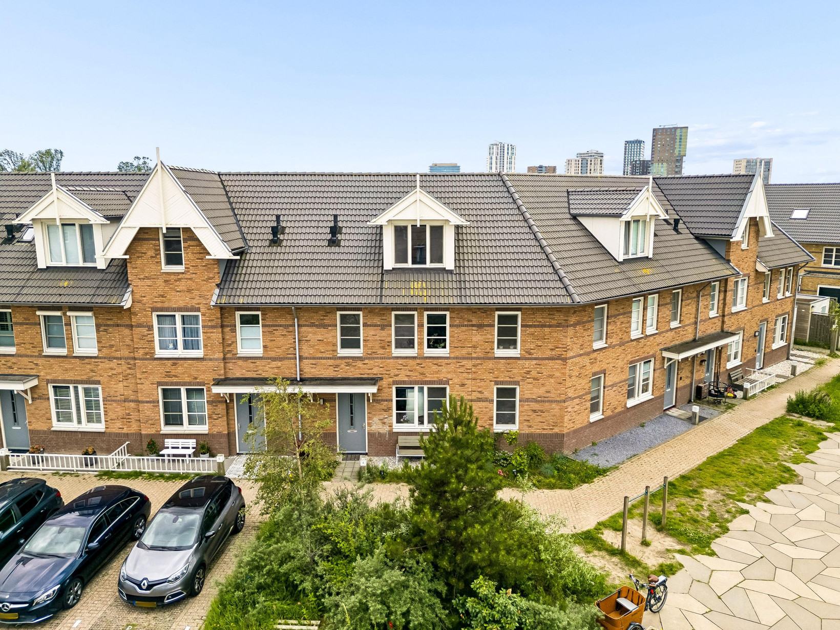 Tussenwoning te koop: Jesse Owensstraat 4, Almere