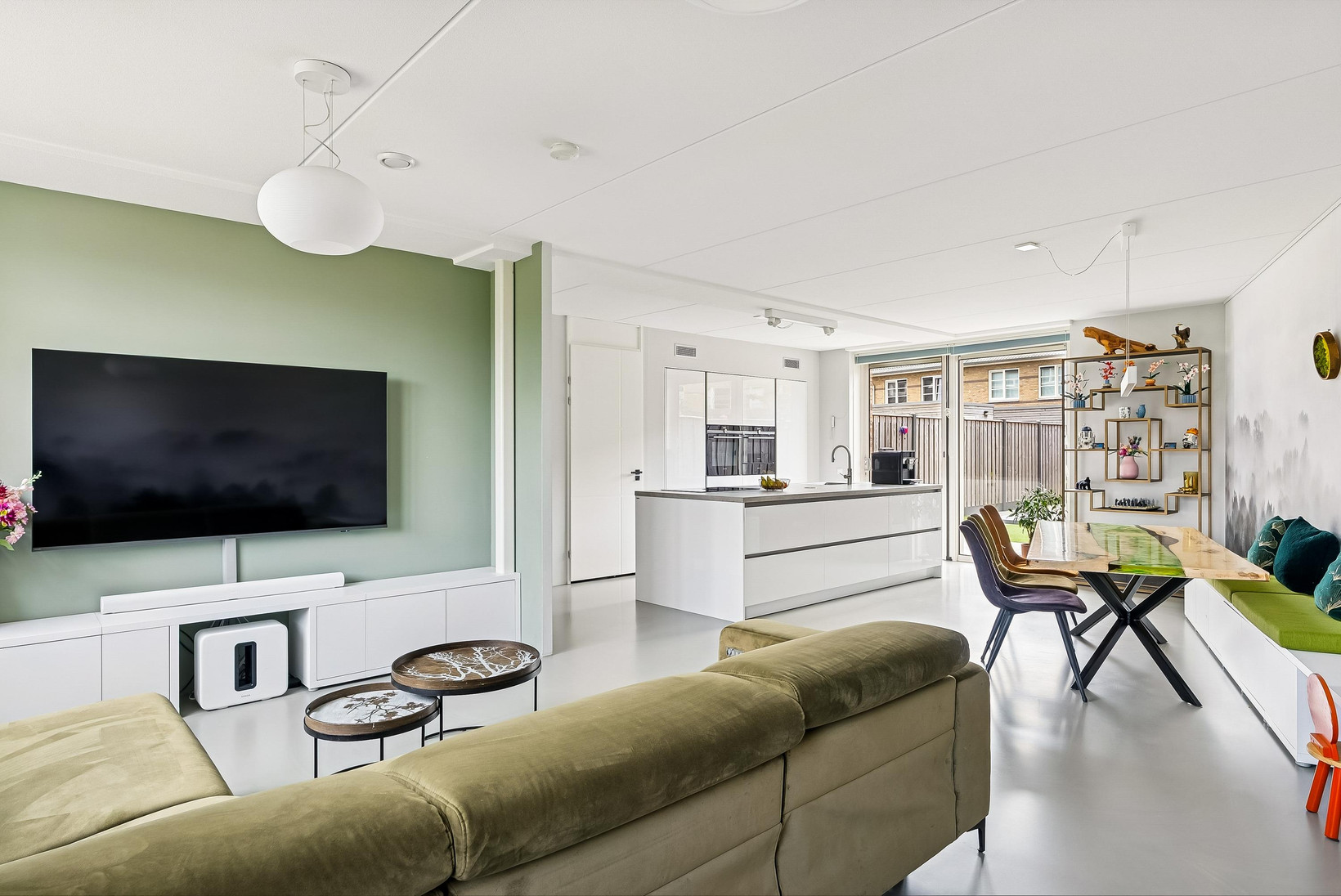 Tussenwoning te koop: Jesse Owensstraat 4, Almere