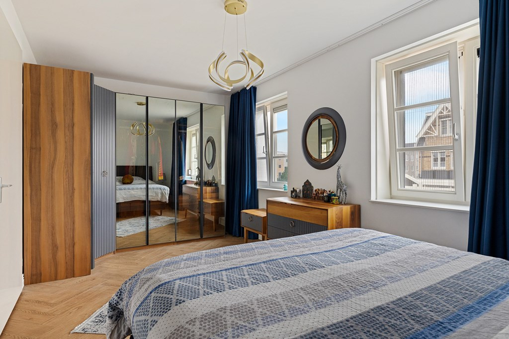 Twee-onder-één-kap te koop: Liselott Linsenhoffstraat 29, Almere