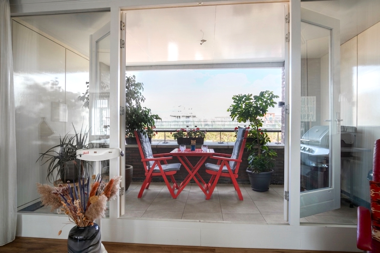 Appartement te koop: Hongarijehof 16, Almere
