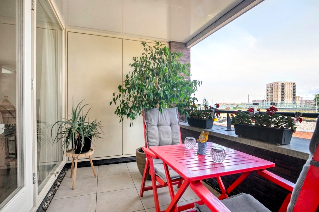 Appartement te koop: Hongarijehof 16, Almere