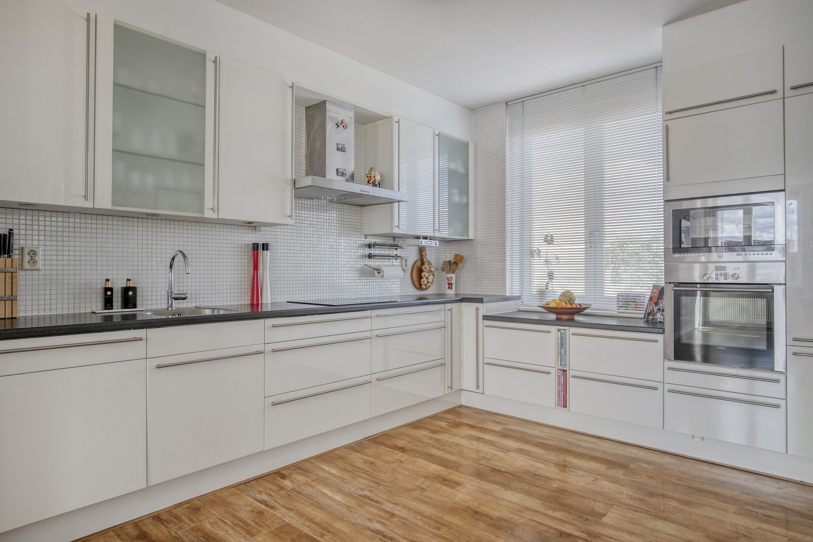 Appartement te koop: Hongarijehof 16, Almere