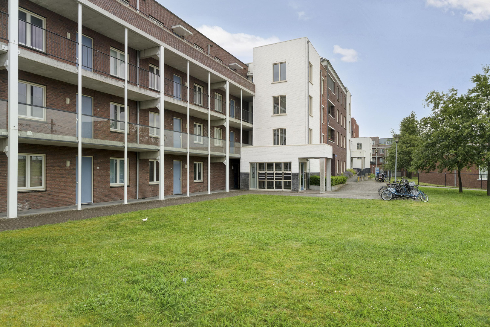 Appartement te koop: Hongarijehof 26, Almere