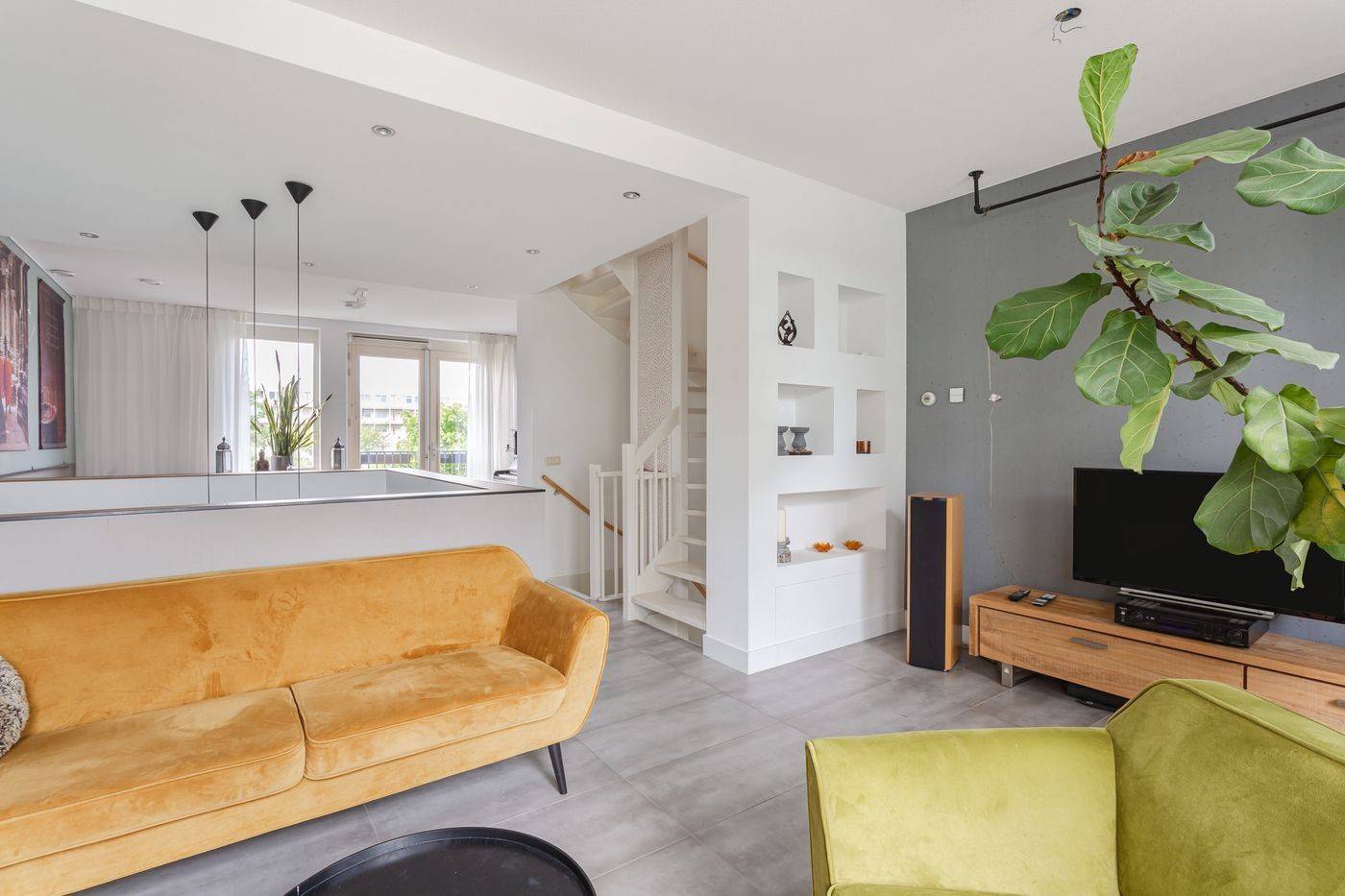 Tussenwoning te koop: Frankrijkkade 220, Almere