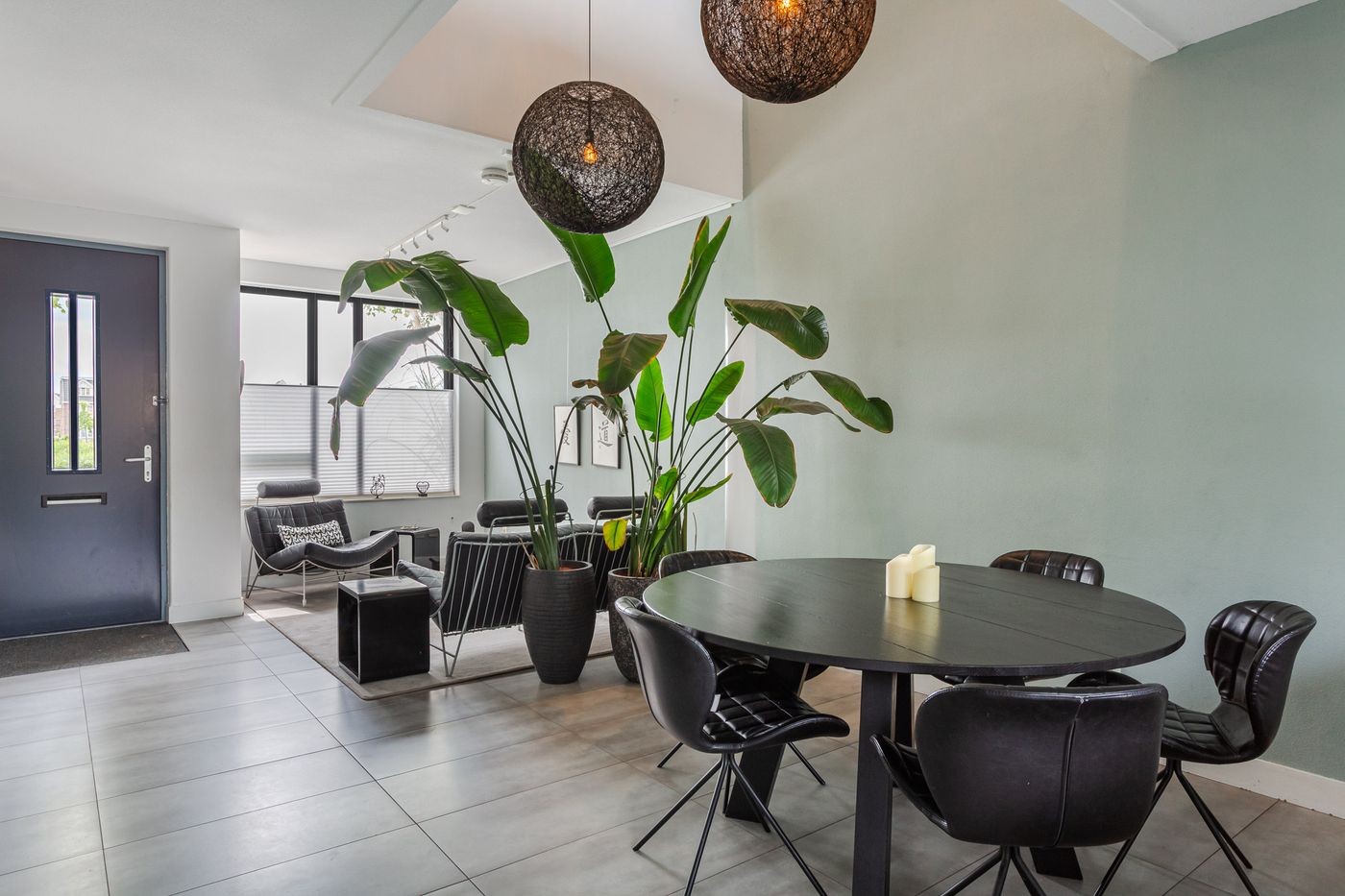 Tussenwoning te koop: Frankrijkkade 220, Almere