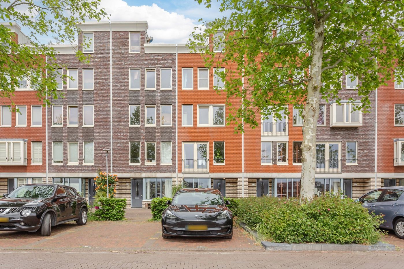 Tussenwoning te koop: Frankrijkkade 220, Almere