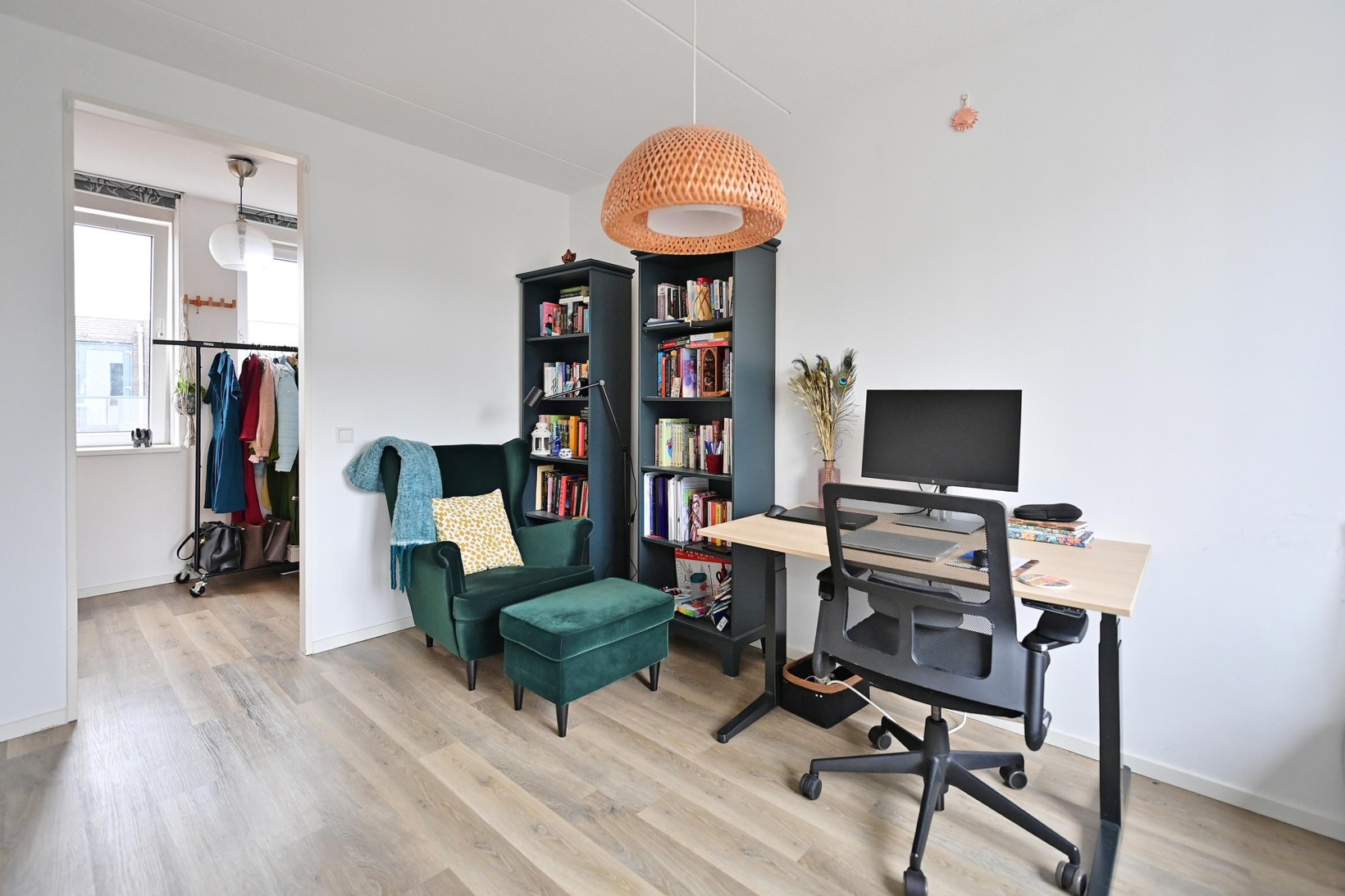 Tussenwoning te koop: Schotlandstraat 57, Almere