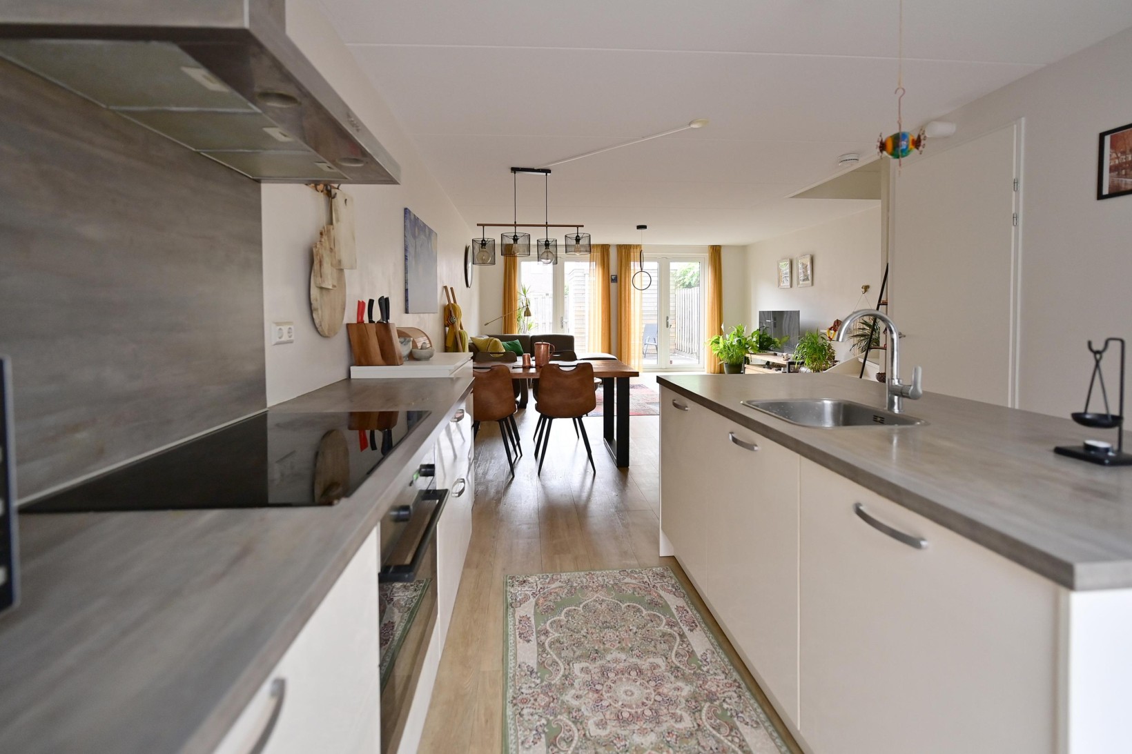 Tussenwoning te koop: Schotlandstraat 57, Almere