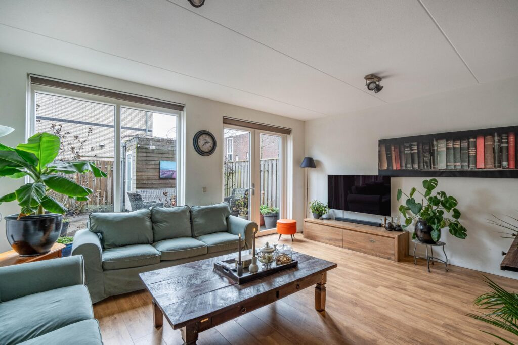 Hoekwoning te koop: Saturnussingel 324, Almere