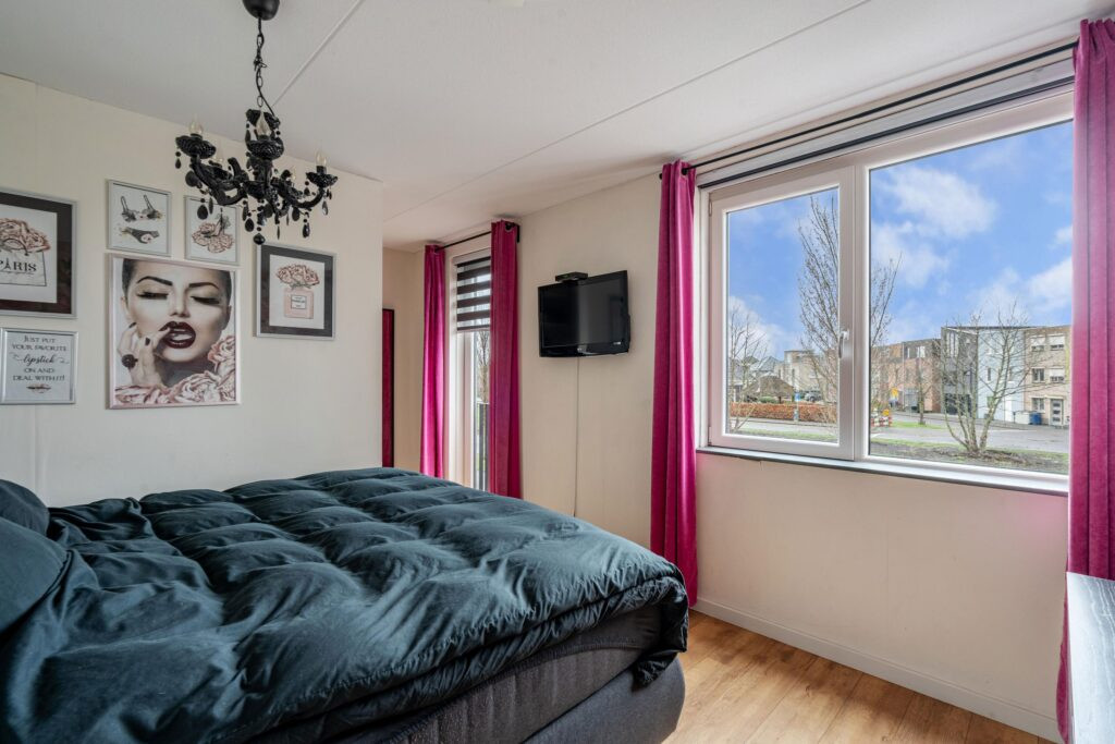 Hoekwoning te koop: Saturnussingel 324, Almere