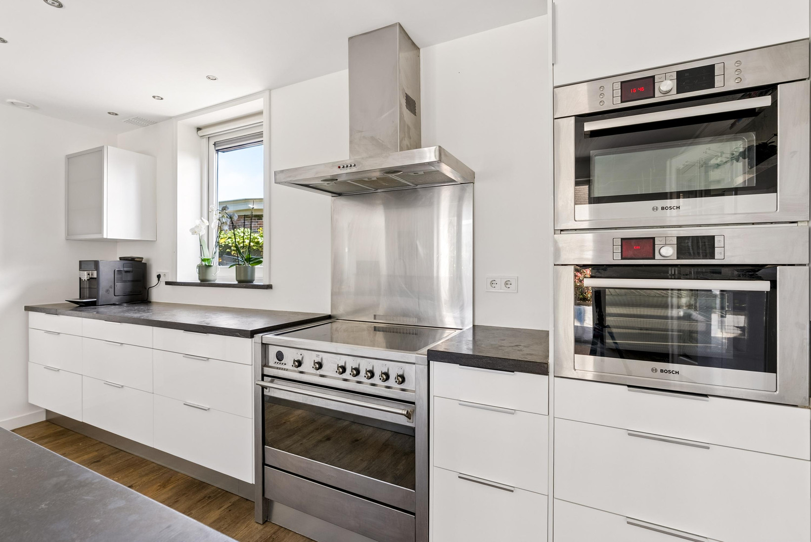 Vrijstaande woning te koop: Homeruslaan 49, Almere