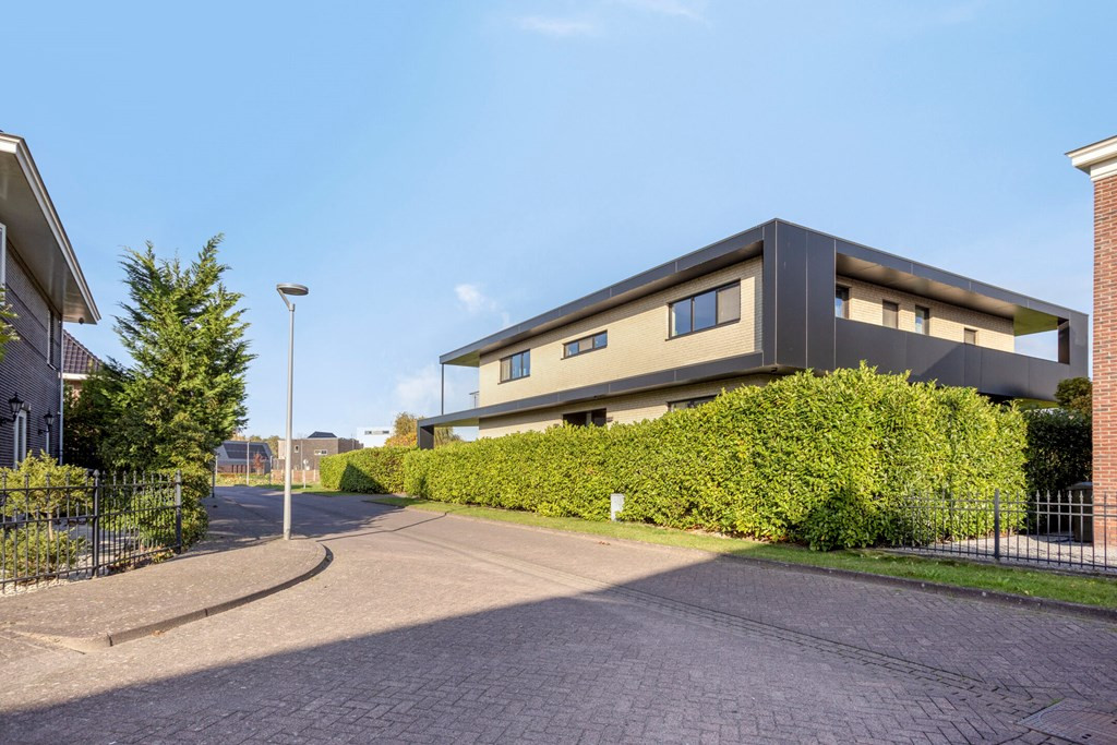 Vrijstaande woning te koop: Gigantenstraat 8, Almere