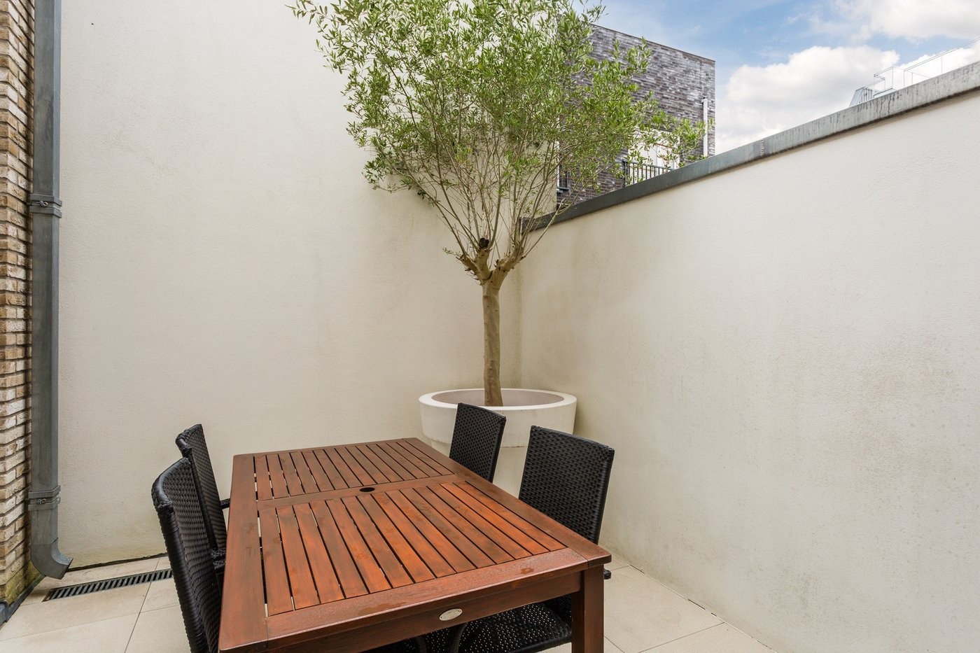 Tussenwoning te koop: Apollostraat 18, Almere