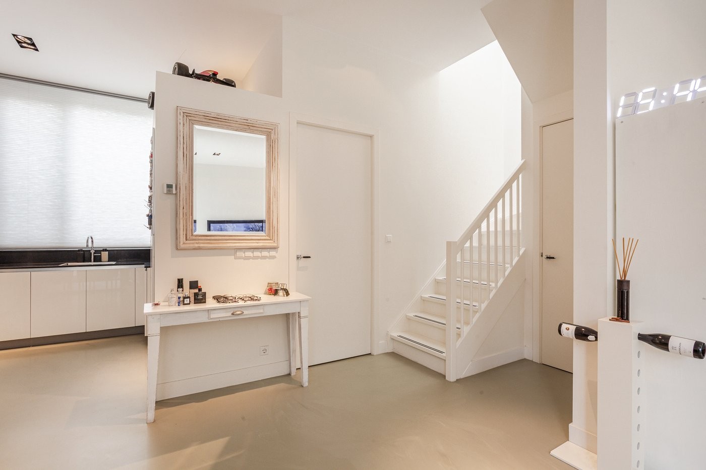 Tussenwoning te koop: Apollostraat 18, Almere