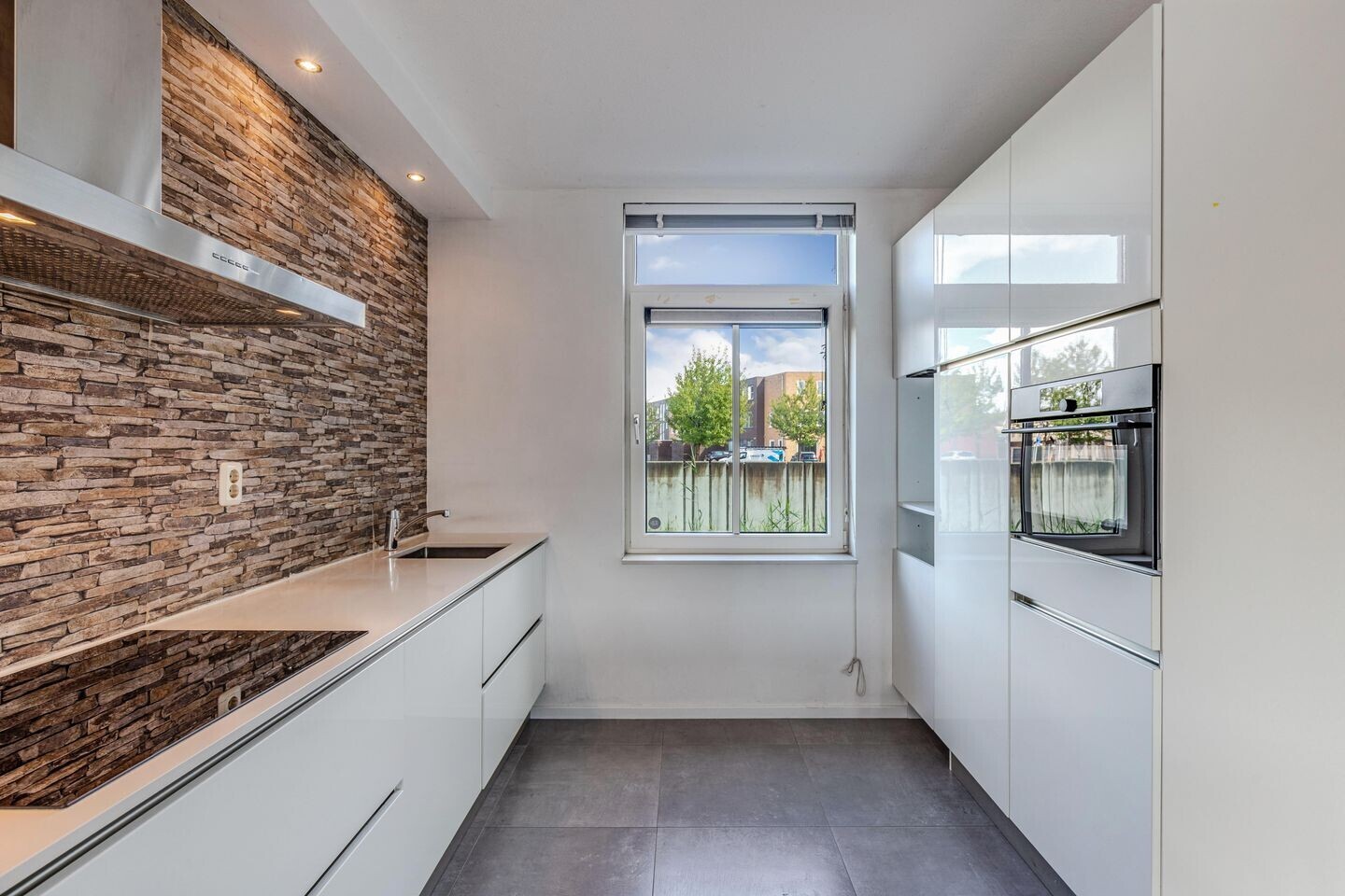 Tussenwoning te koop: Hanumanpad 12, Almere