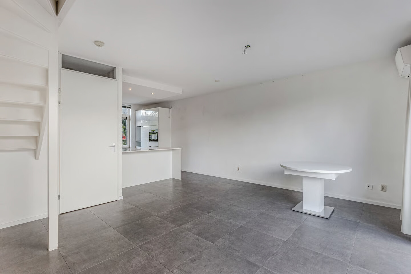 Tussenwoning te koop: Hanumanpad 12, Almere