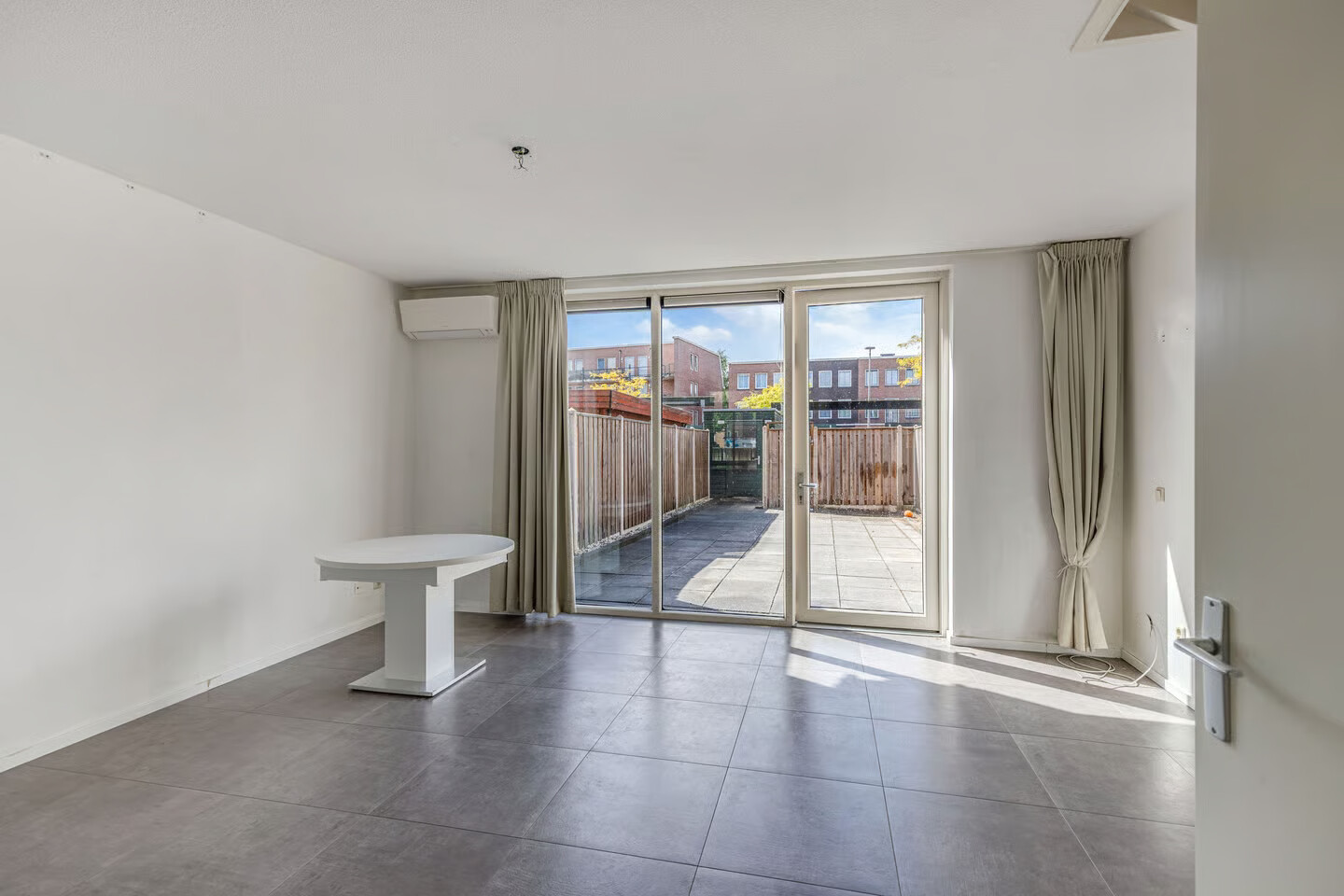 Tussenwoning te koop: Hanumanpad 12, Almere