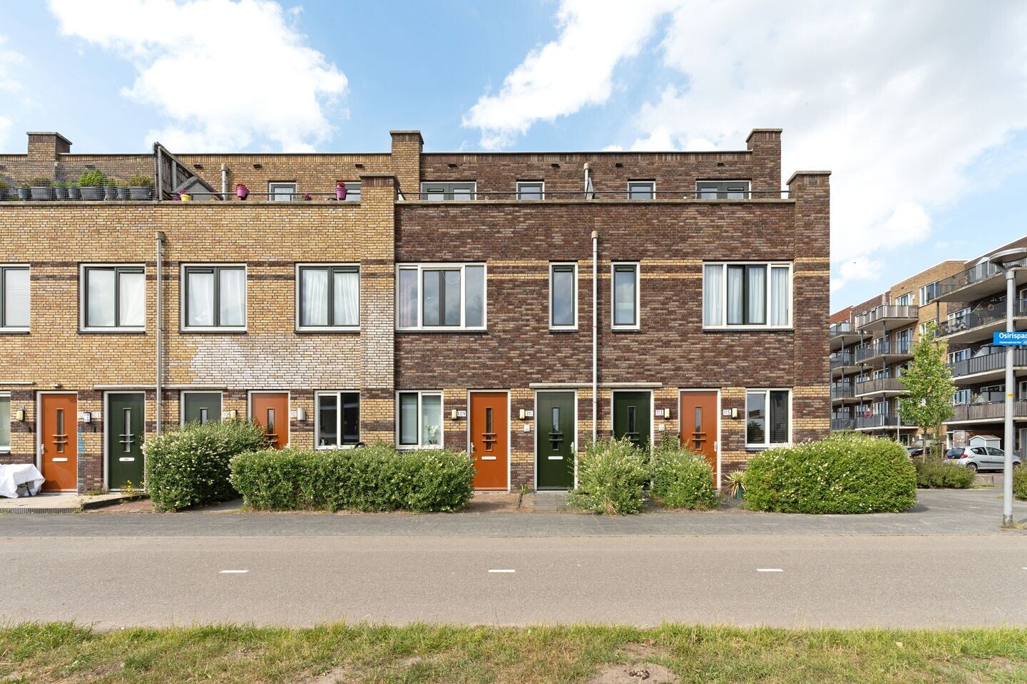 Appartement te koop: Osirispad 111, Almere