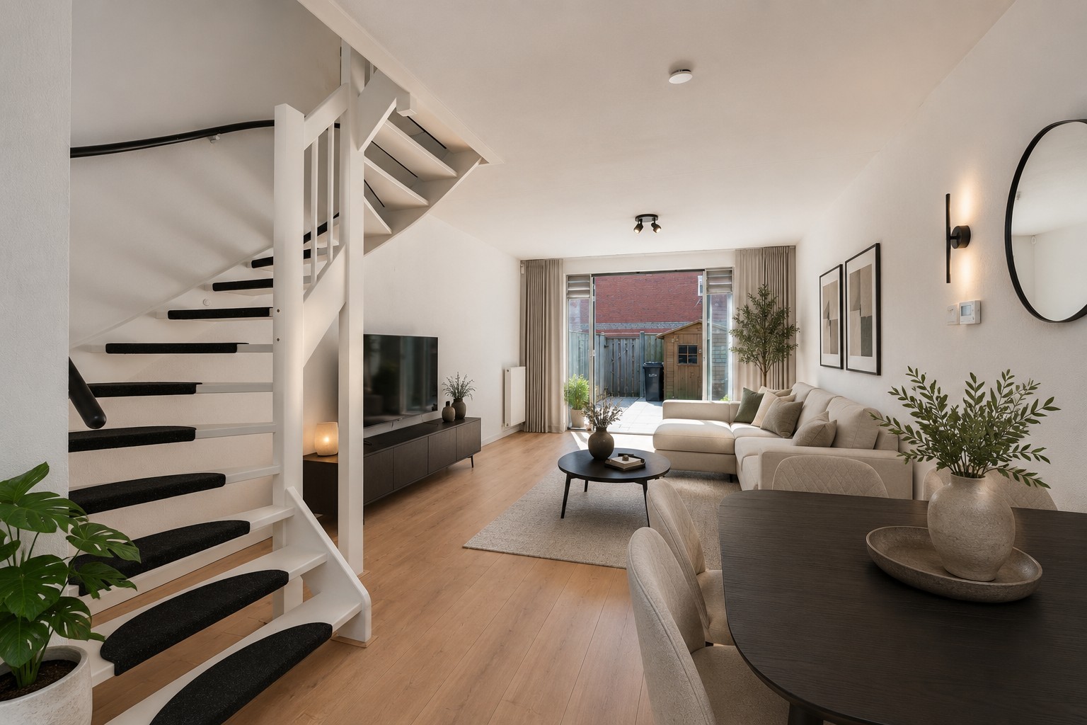 Tussenwoning te koop: Horusstraat 4, Almere
