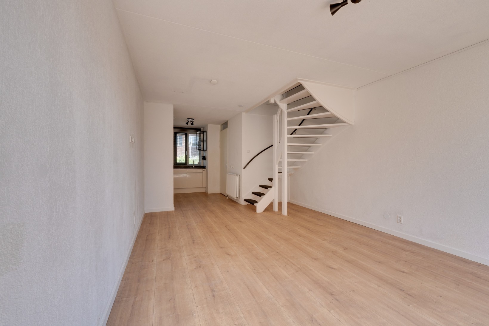 Tussenwoning te koop: Horusstraat 4, Almere