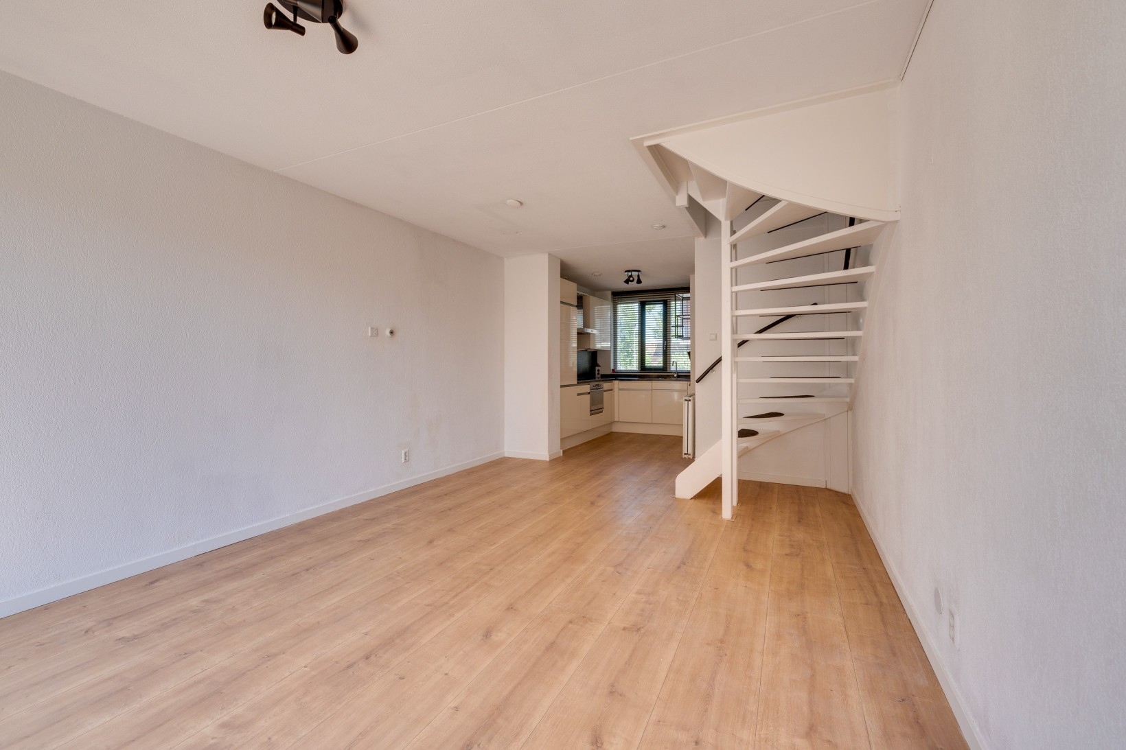Tussenwoning te koop: Horusstraat 4, Almere