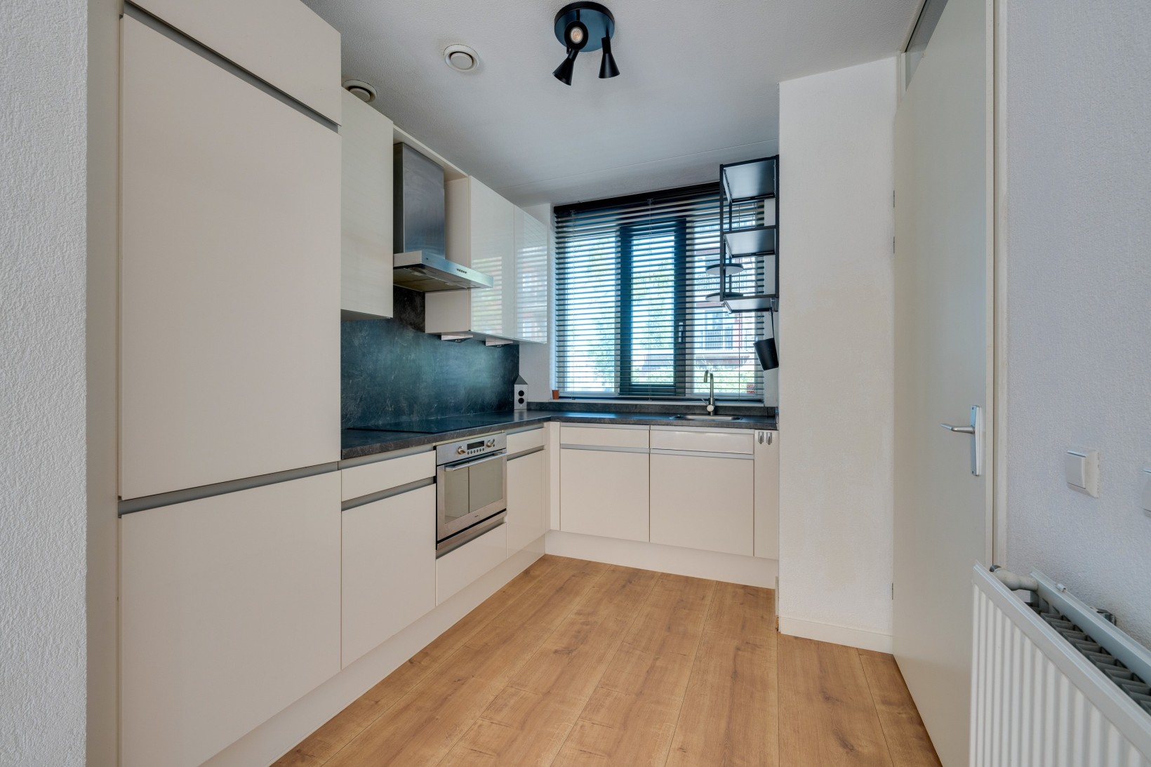 Tussenwoning te koop: Horusstraat 4, Almere