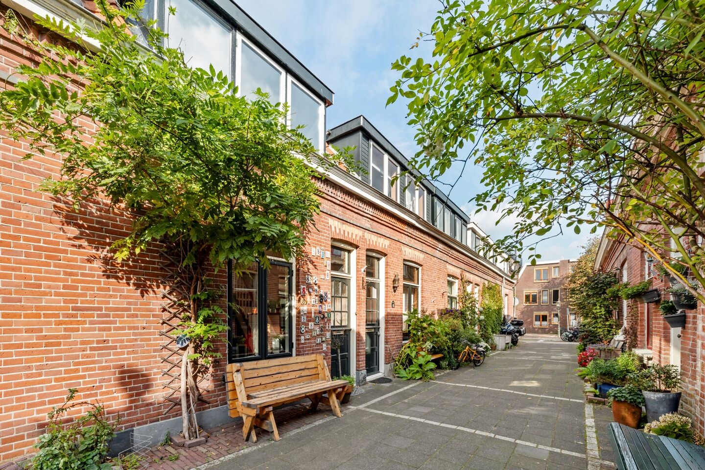 Tussenwoning te koop: Wilhelminastraat 8, Weesp