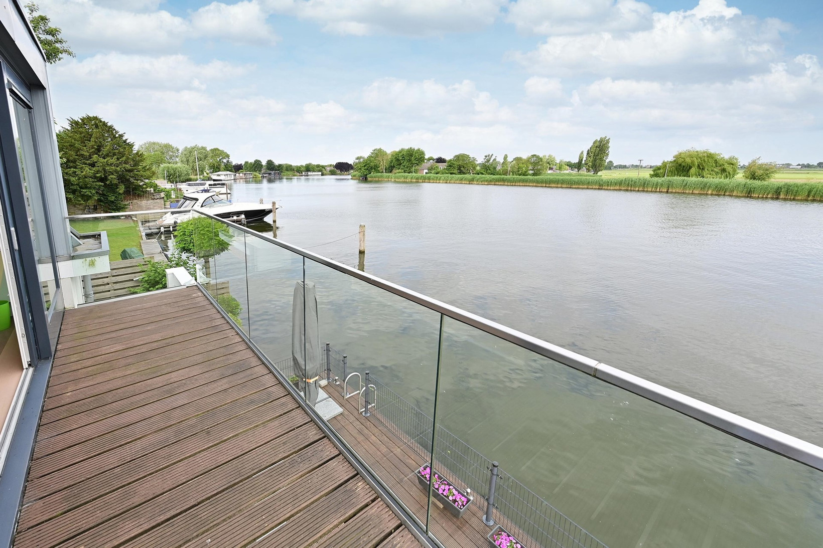 Vrijstaande woning te koop: Horn 12, Weesp
