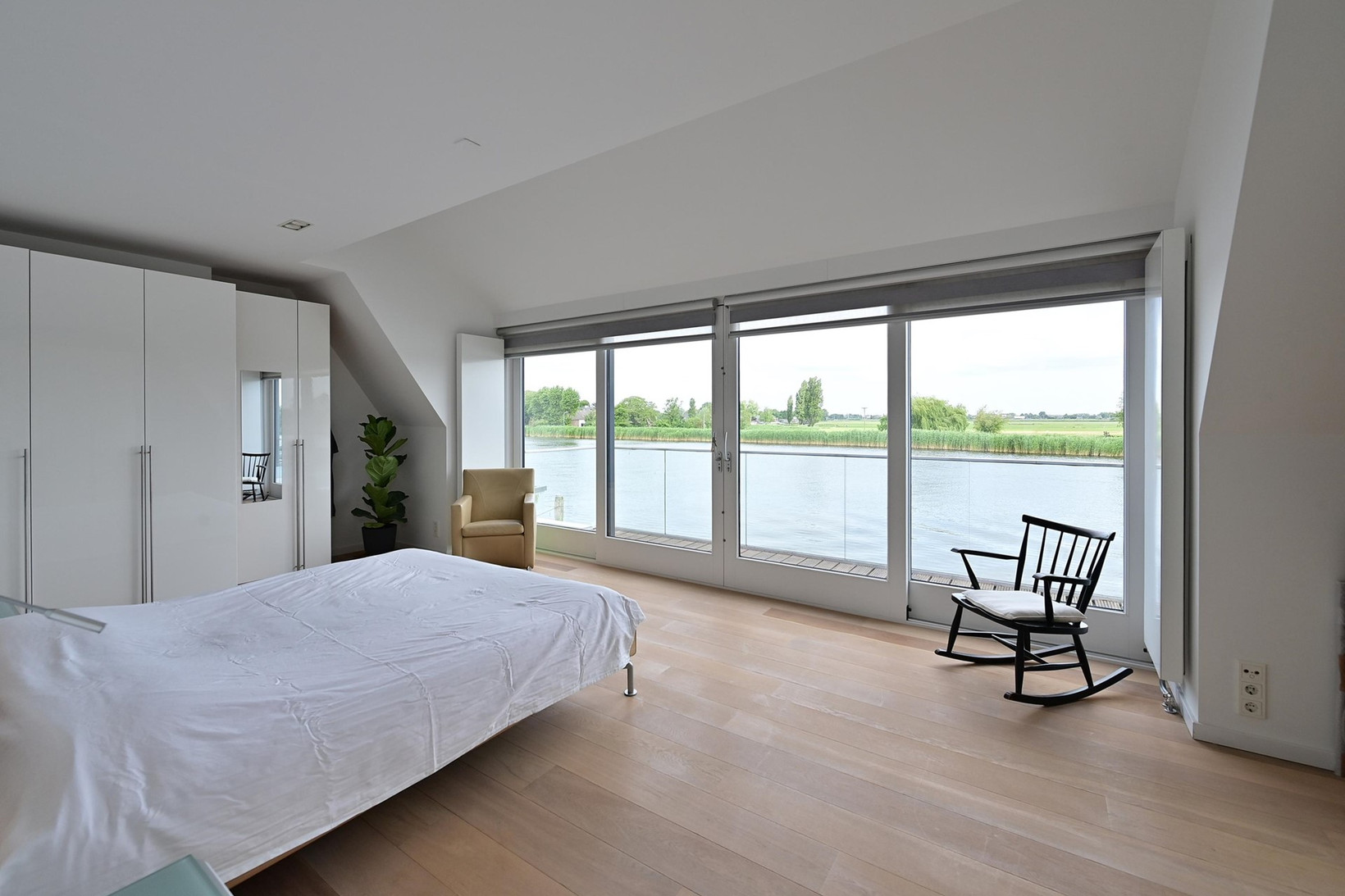 Vrijstaande woning te koop: Horn 12, Weesp